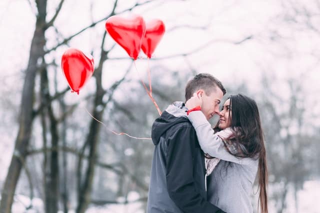 8 Kissing Techniques That Will Drive A Man Wild