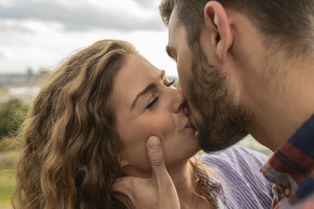 12 Proven Tips To Become A Better Kisser